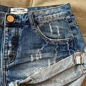 One x Oneteaspoon Bandit Jean Shorts